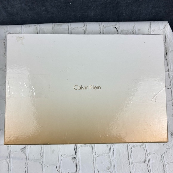 NWT Calvin Klein Gold and White Knit Hat and Scarf OS - Picture 4 of 5